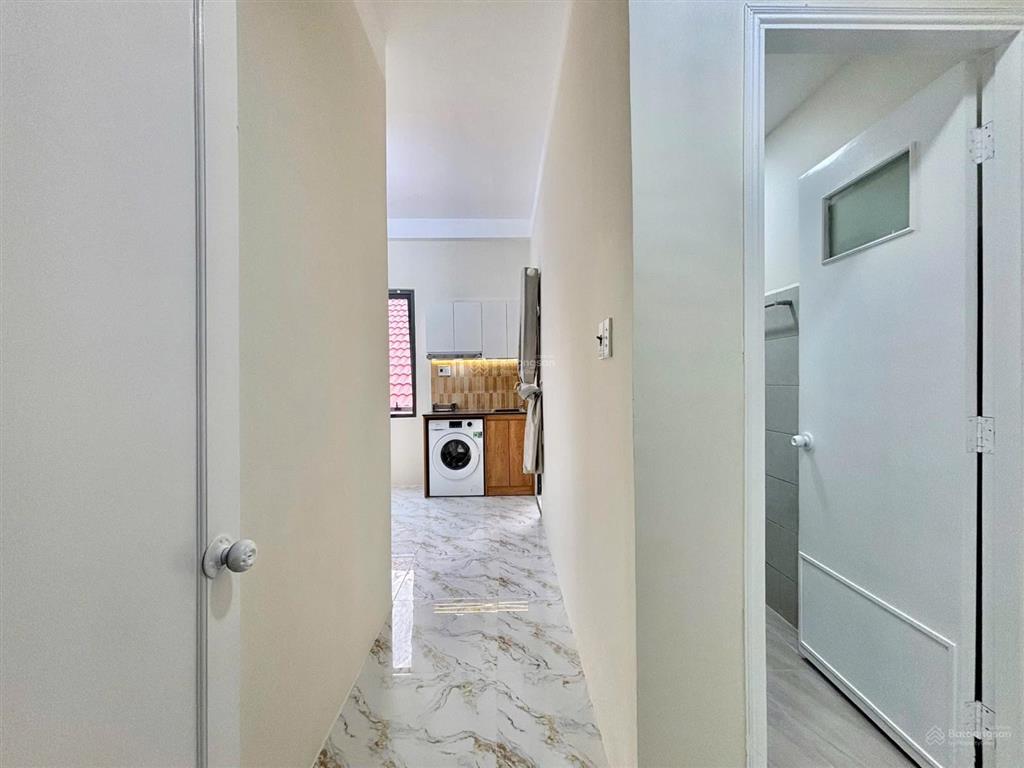 Căn hộ 1pn, ban công siêu lớn, rộng hơn 40m2, nằm ngay phổ quang, gần sân bay, giáp phú nhuận, q10