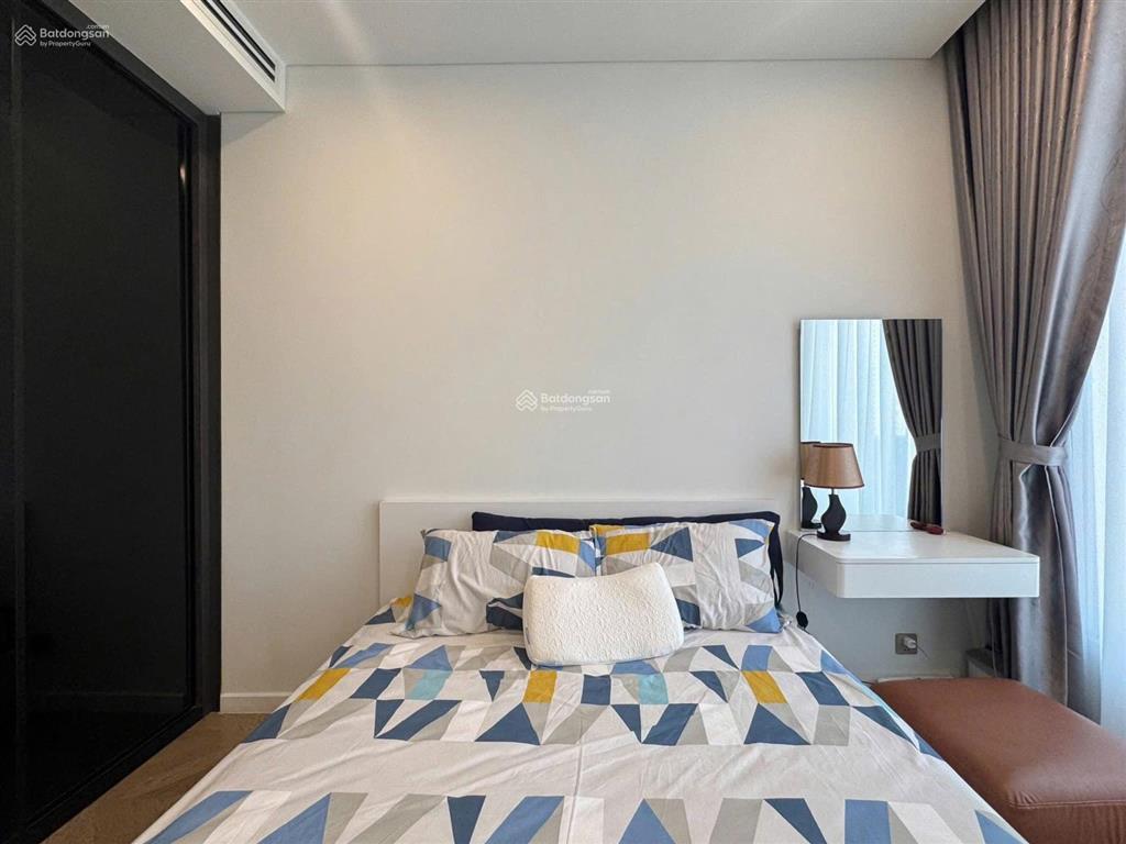 Chính chủ cần bán nhanh căn hộ 1pn lumiere riverside giá 8tỷ toà west.  0932 953 ***