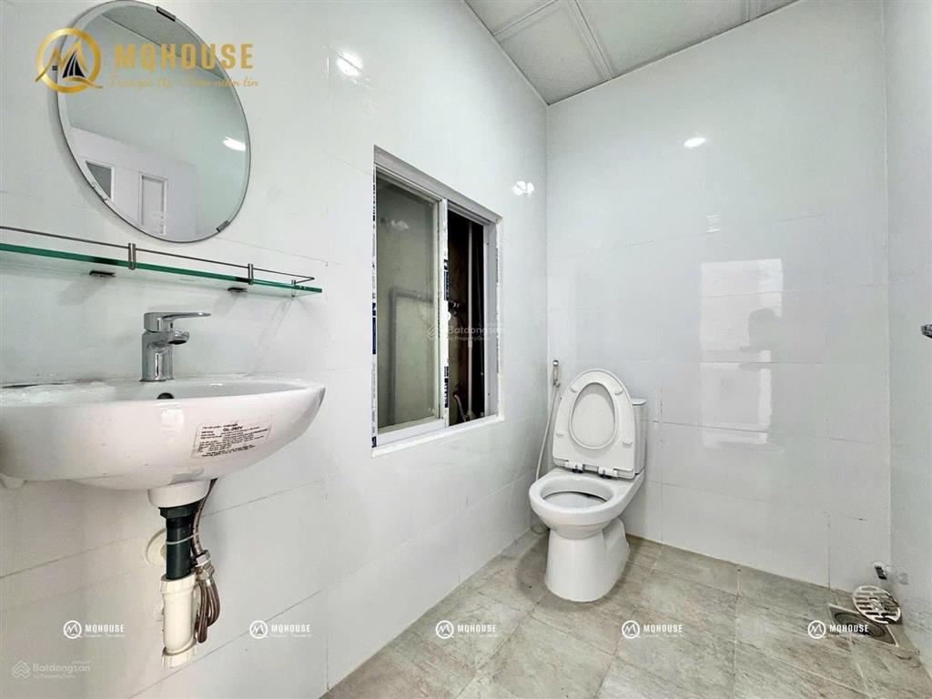 Căn hộ dịch vụ mới xây thoại ngọc hầu gần hồng lạc, etown, sân bay, full nội thất