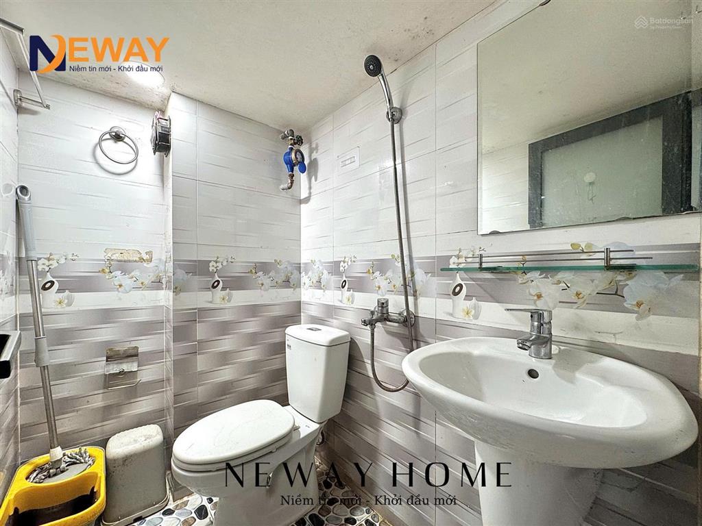 Phòng trọ giá rẻ  an ninh  thang máy  ngay ngã tư bốn xã  cạnh đầm sen  tiện qua đh văn hiến