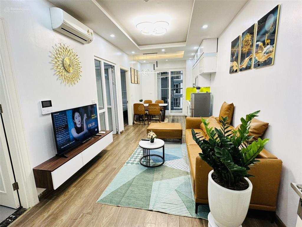 Chính chủ bán gấp trước tết căn hộ 2pn tại nguyễn huy tưởng, giá 5,9 tỷ. 0918 999 ***