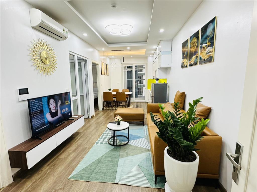 Chính chủ bán gấp trước tết căn hộ 2pn tại nguyễn huy tưởng, giá 5,9 tỷ. 0918 999 ***