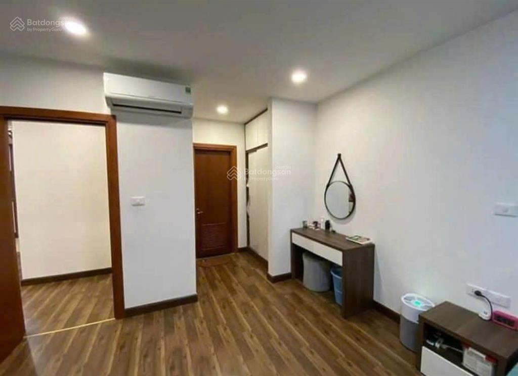 Bán căn hộ 3pn đẹp thoáng, view nội khu 9,8 tỷ