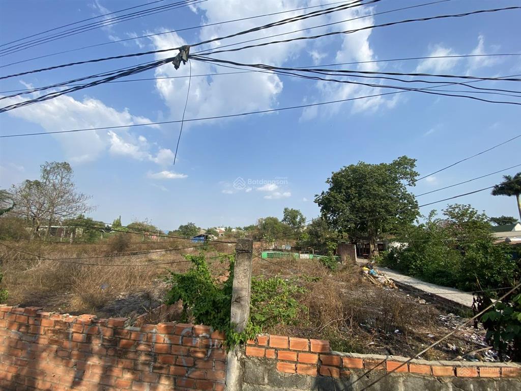 Lô đất thổ cư 90m2 sát bên tthc công xã mỹ hạnh nam