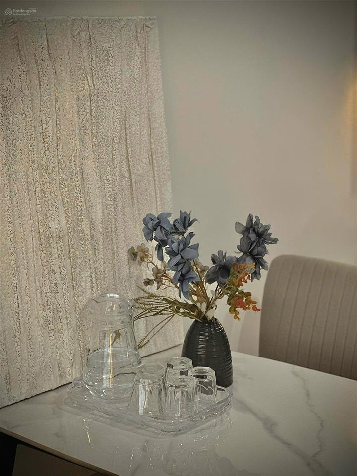 Cho thuê căn hộ 2 ngủ 1 vs hạ long  hòn gai