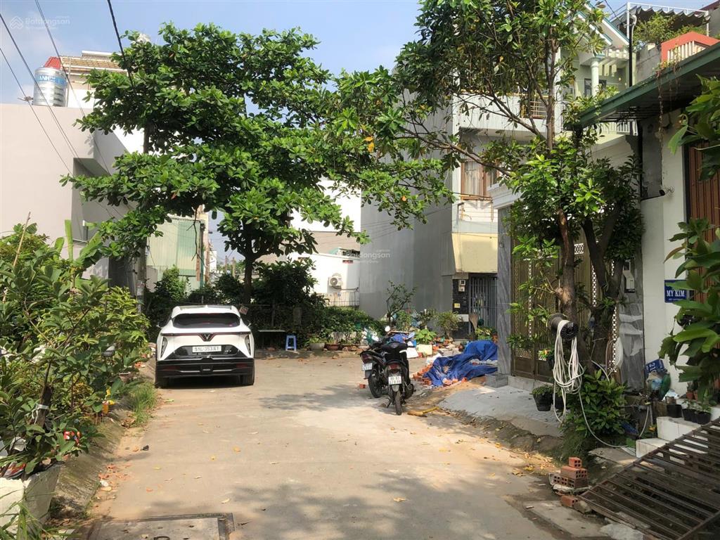 Bán gấp nhà 3 tầng + tum đường 11 trường thọ  76.2m2  hẻm ô tô