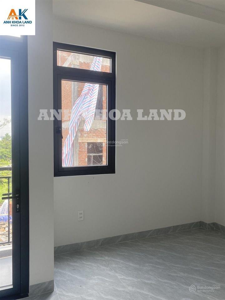 Bán gấp nhà 3 tầng + tum đường 11 trường thọ  76.2m2  hẻm ô tô