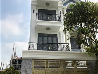 Bán gấp nhà 3 tầng + tum đường 11 trường thọ  76.2m2  hẻm ô tô