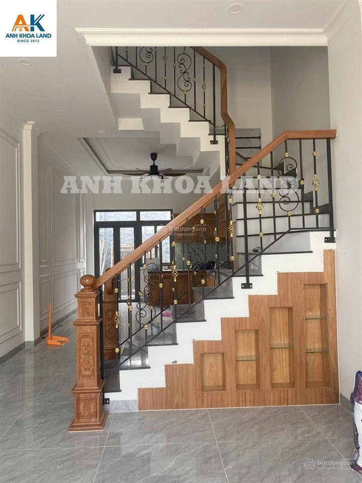 Bán gấp nhà 3 tầng + tum đường 11 trường thọ  76.2m2  hẻm ô tô