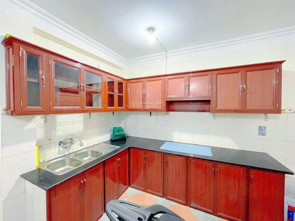 Nhà đẹp phố hưng phúc, dt 39m2, 5t thoáng, mt 4.5m, và bước ra ô tô, kd online chỉ 7.9 tỷ (có tl)