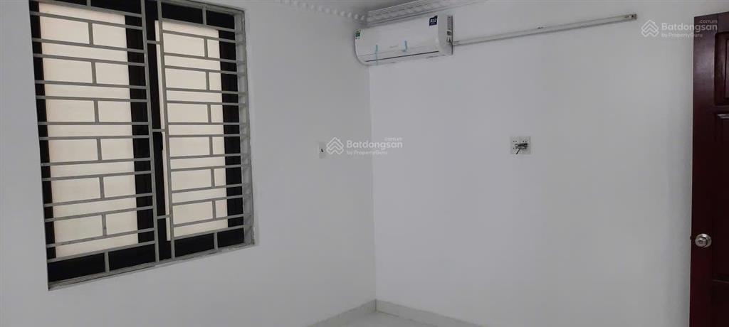 Bán hoặc cho thuê nhà trong ngõ phố đỗ nhuận 193 văn cao