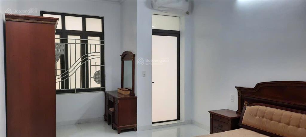 Bán hoặc cho thuê nhà trong ngõ phố đỗ nhuận 193 văn cao