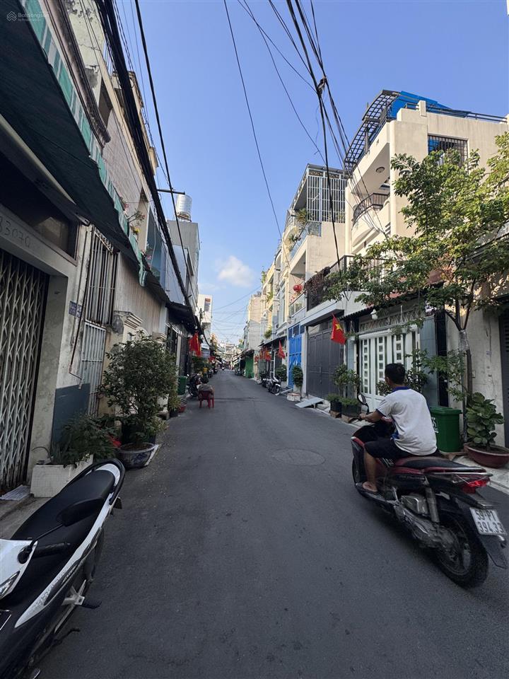 Hxh phan huy ích, 3 tấm 3pn, 3wc  kế bên emart  xe ô tô đỗ cửa  gần chợ bảo ngọc