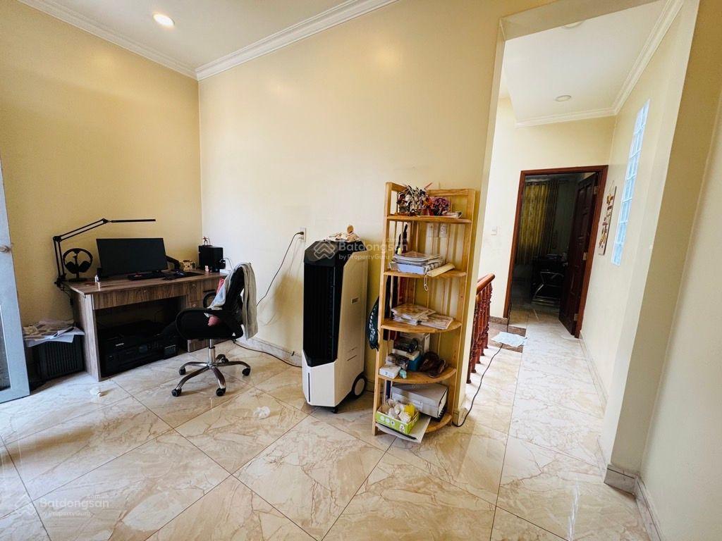 Hiếm  3 tấm 60m2 sổ vuông hxh 6m phạm văn bạch  10p qua sân bay tân sơn nhất  5p ra trường chinh