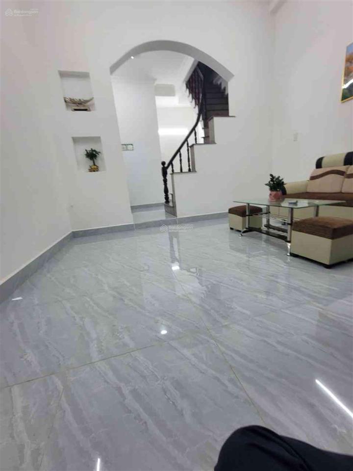 Bán nhà 2 tấm phạm văn bạch, kế bên sân bay, sát chợ tân trụ, 5p ra trường chinh, cộng hoà tân bình