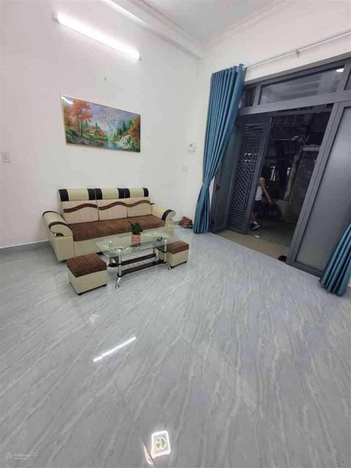 Bán nhà 2 tấm phạm văn bạch, kế bên sân bay, sát chợ tân trụ, 5p ra trường chinh, cộng hoà tân bình