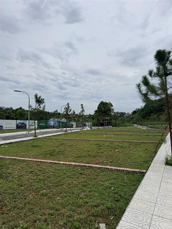 Bán đất phân lô khu vực hoà lạc giá 25 triệu /m2