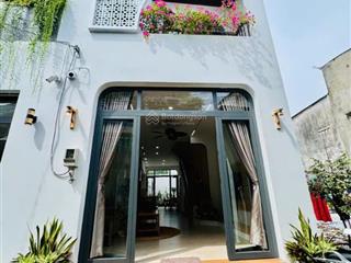 Xây mới 100% rất đẹp(3tang) tặng full nội thất xịn giá giảm sâu nhỉnh 8ty2 full thổ