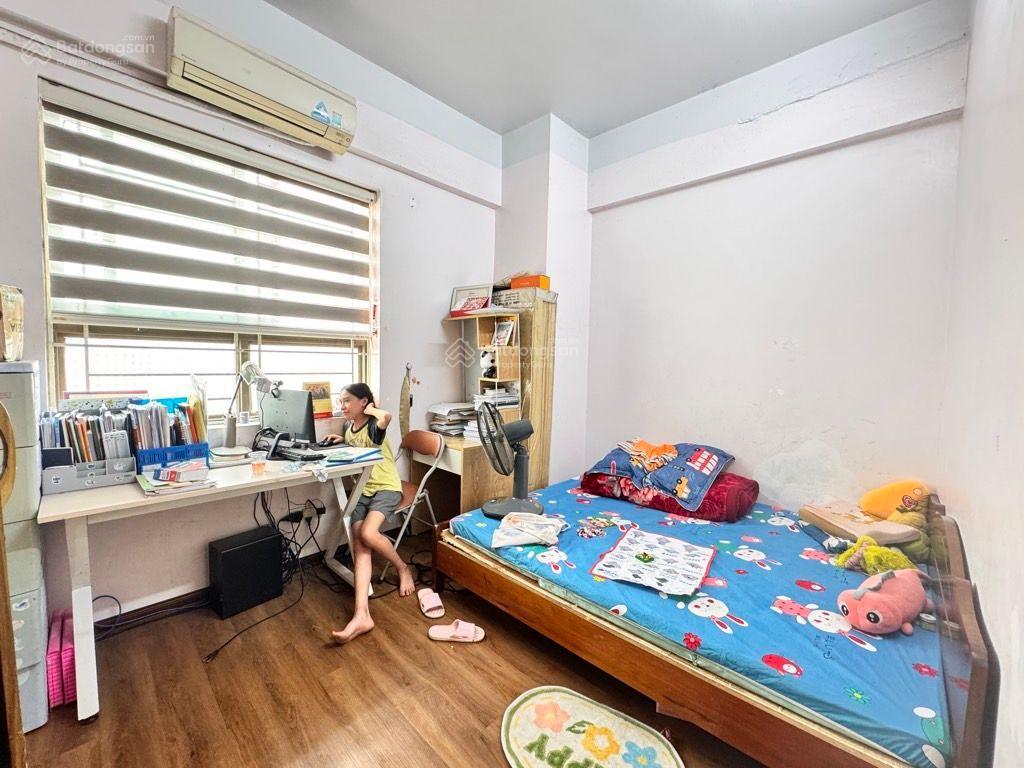 **căn góc ct4 xa la  74m2  2 ngủ 2 vs  sổ đỏ lâu dài  giá chỉ quanh 4 tỷ cực hiếm **