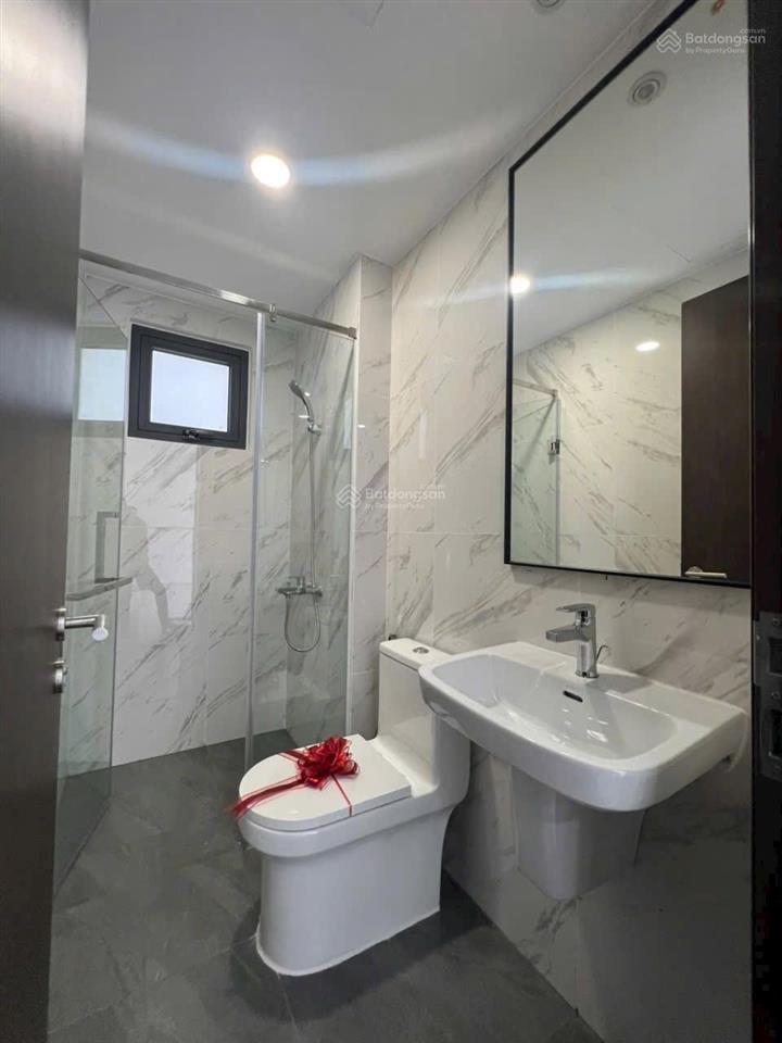 Phú đông sky garden  giá 3.6 tỷ all in, sổ hồng 70m2 nhà mới