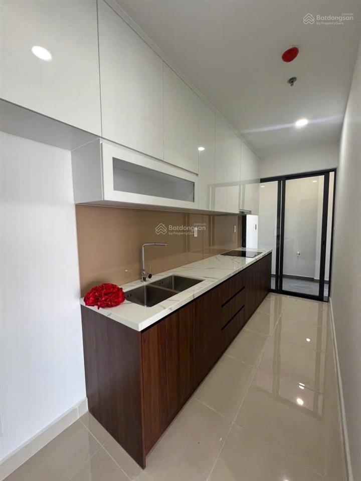 Phú đông sky garden  giá 3.6 tỷ all in, sổ hồng 70m2 nhà mới