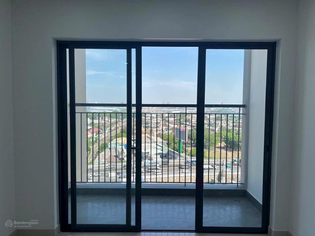 Phú đông sky garden  giá 3.6 tỷ all in, sổ hồng 70m2 nhà mới