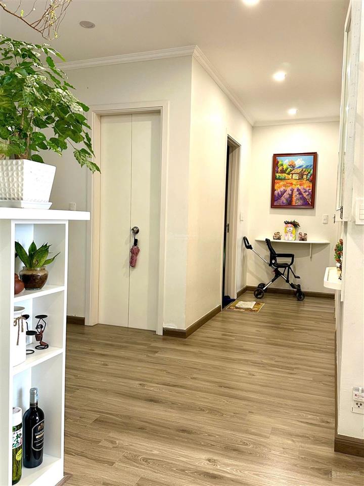 Bán căn hộ 3 phòng ngủ  usilk city 94m2 tầng trung đẹp giá chỉ 5.65 tỷ