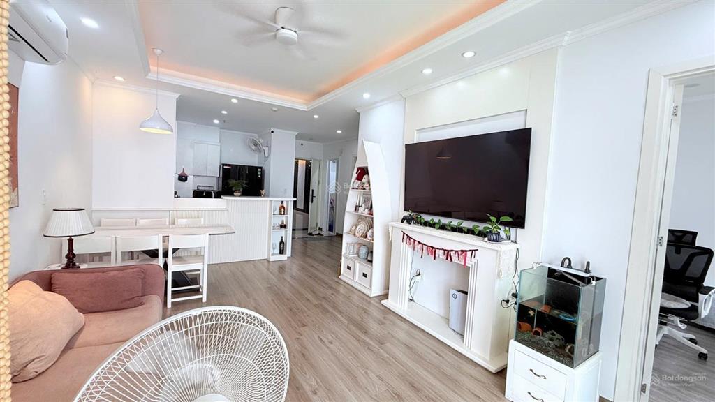 Bán căn hộ 3 phòng ngủ  usilk city 94m2 tầng trung đẹp giá chỉ 5.65 tỷ