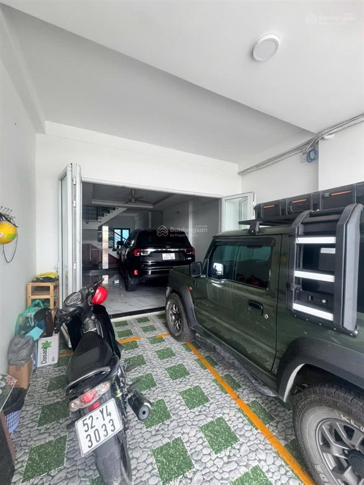 Cần bán căn nhà mặt tiền kinh doanh đường dương thị giang đối diện ga tham lương sài gòn