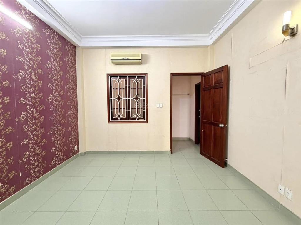 Chủ ngộp bank cần bán gấp căn nhà hẻm ô tô đường nguyễn văn đậu, quận bình thạnh