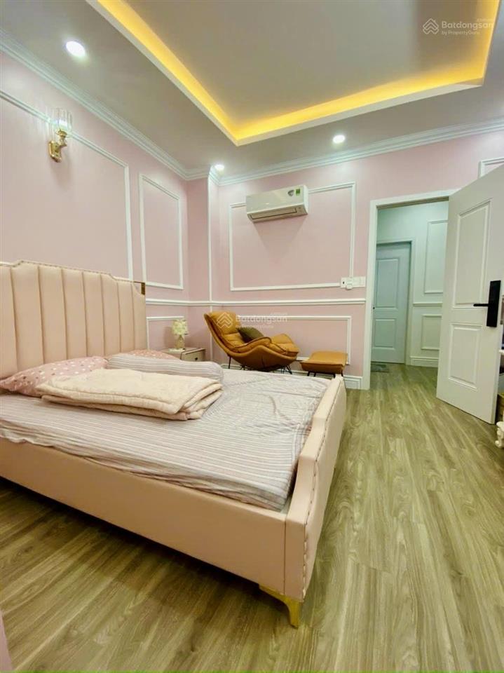 Quận 11, chủ gấp bán nhà mới đẹp, hẻm xe tải lạc long quân, phường 3, chủ tặng nội thất cao cấp