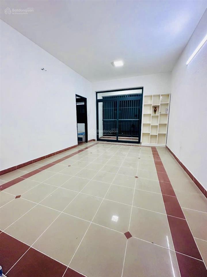 Bán chung cư 312 ngay vòng xoay đầm sen, sổ hồng sẵn, nhà cao ban công thoáng mát, sạch sẽ