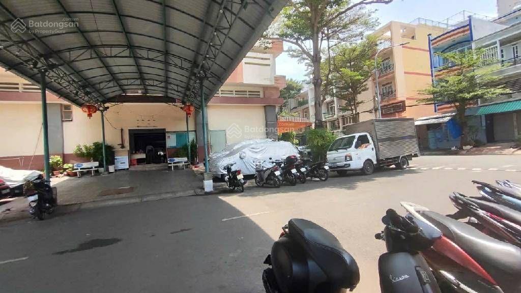 Quận 6, bán chung cư bình phú 1, đường số 23, có thang máy, có sổ hồng lâu dài, 2pn chỉ 2,6 tỷ