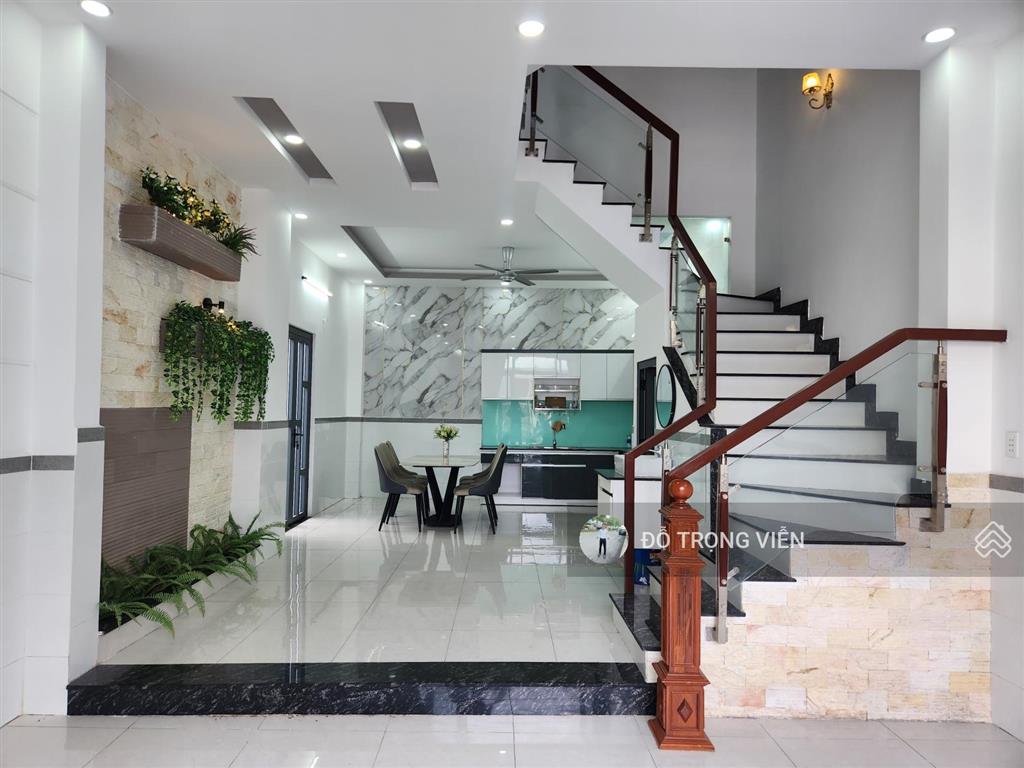 Nhà mới 5 tầng  mặt tiền đường  p. trường thọ  88.7m2