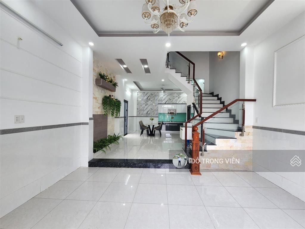 Nhà mới 5 tầng  mặt tiền đường  p. trường thọ  88.7m2