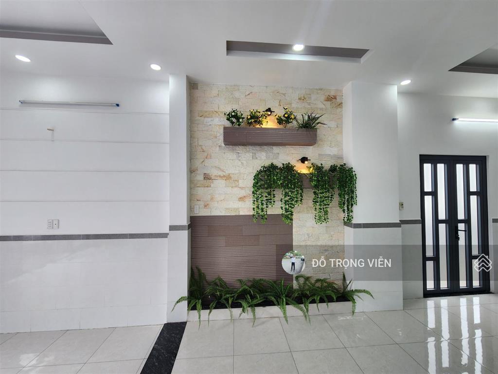 Nhà mới 5 tầng  mặt tiền đường  p. trường thọ  88.7m2