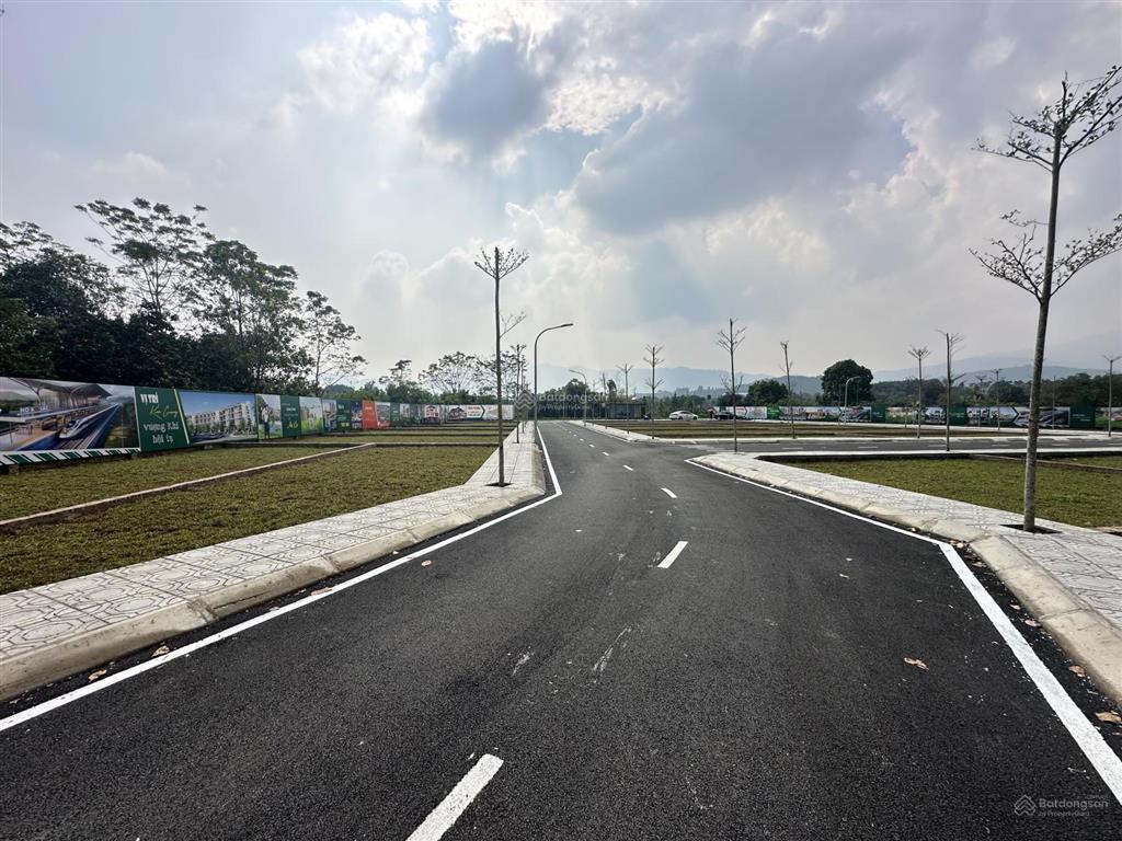 Bán đất phú cát hòa lạc gần đại học fpt và khu công nghệ cao vị trí đẹp chỉ 2,3 tỷ sở hữu ngay