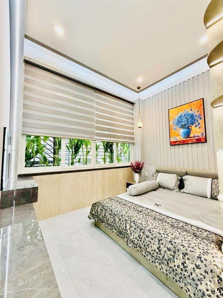 Căn nhà mới cực kì đẹp sử dụng 120m2 full nội thất vào ở ngay