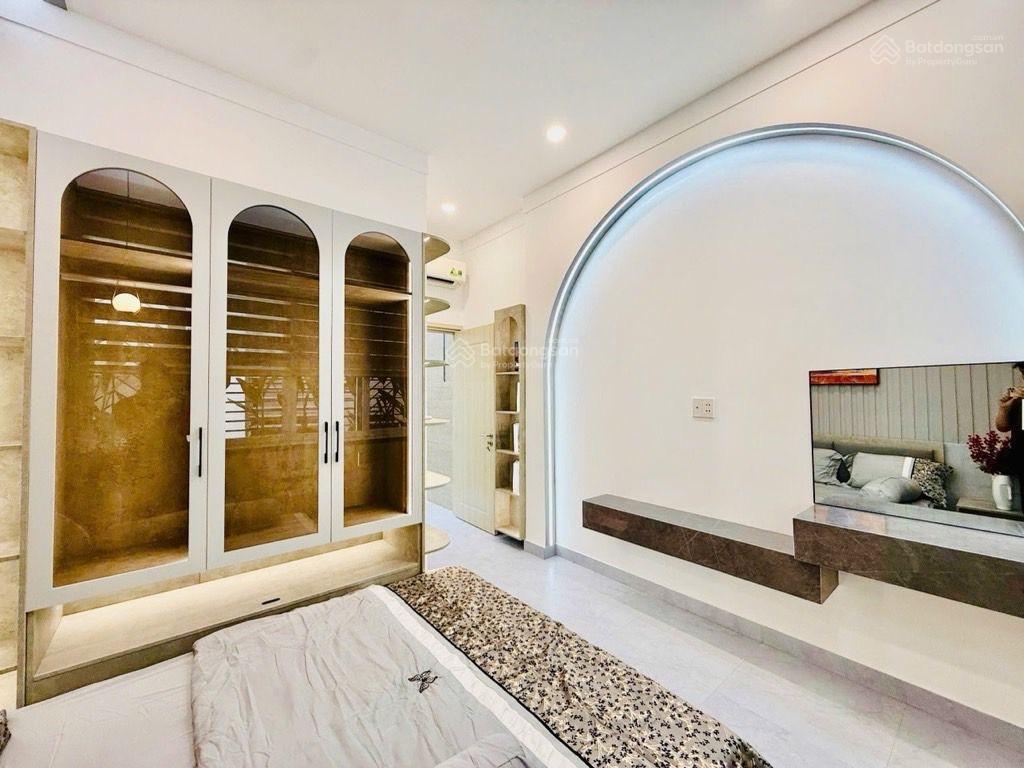 Căn nhà mới cực kì đẹp sử dụng 120m2 full nội thất vào ở ngay