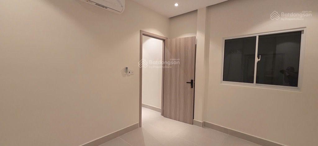 Khu dân cư yên tĩnh vài bước chân ra đường xe lớn nhà mới sang xịn mịn