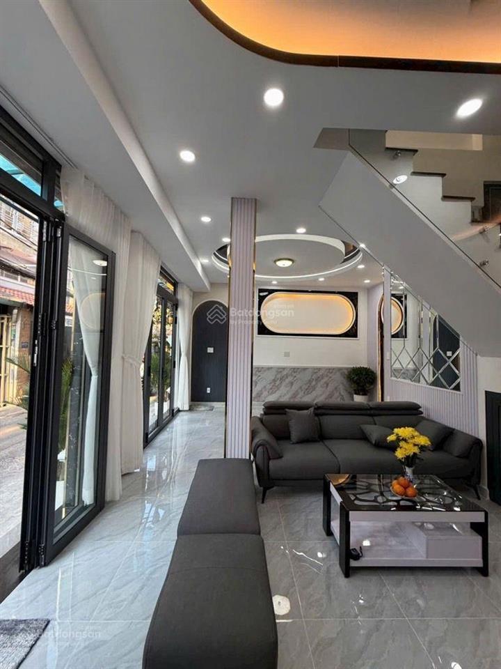 Nhà mới xe tải tới nơi khu dân trí cao canh vincom nam long