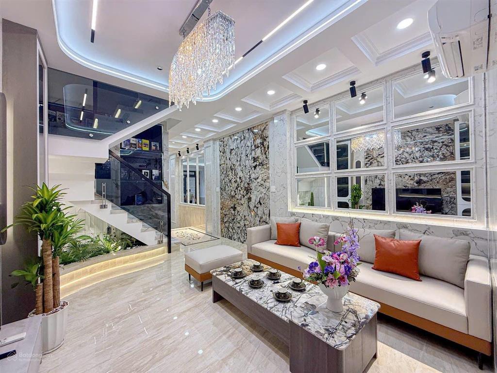Hàng hiếm nhà vừa hoàn thiện xây mới từ móng đến mái sang trọng từng chi tiết xe hơi ngủ trong nhà