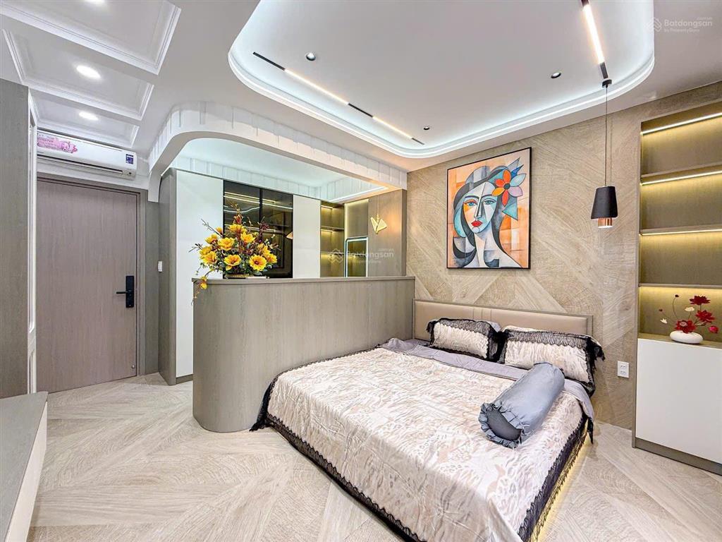 Hàng hiếm nhà vừa hoàn thiện xây mới từ móng đến mái sang trọng từng chi tiết xe hơi ngủ trong nhà