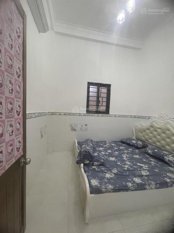 Nhà bà điểm  hóc môn  nhà còn mới  1 trệt 1 lầu dt 73m2  ngang 4m dài 18m chỉ 3,4 tỷ