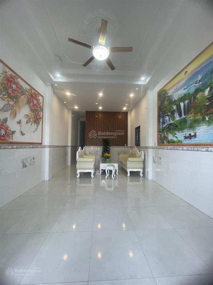 Nhà bà điểm  hóc môn  nhà còn mới  1 trệt 1 lầu dt 73m2  ngang 4m dài 18m chỉ 3,4 tỷ