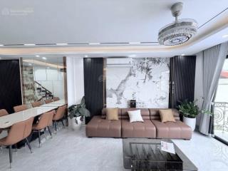 Bán nhà phú diễn ngõ 75 thang máy full nội thất  40m,5 tầng có thang máy, 6 ngủ. vài bước ra ô tô