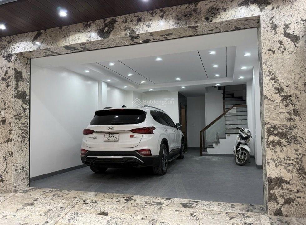 Bán nhà hồ tùng mậu, 8 tầng thang máy 1 nhà ra phố, ô tô vào nhà,. ở cho thuê đều hợp lý. 17 tỷ