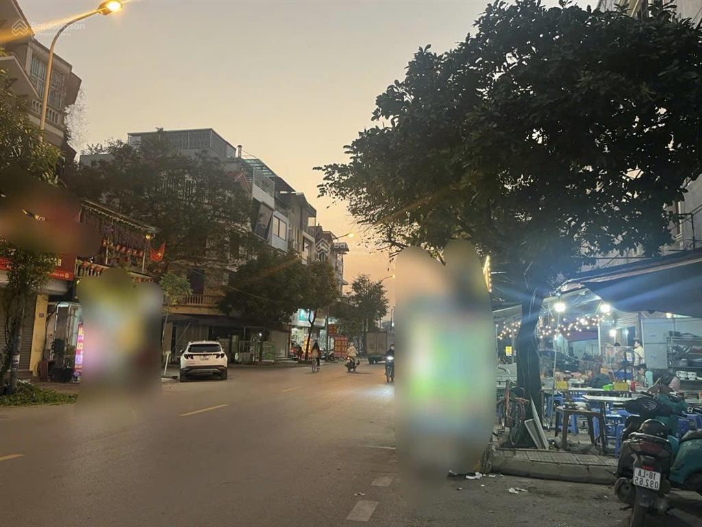Bán 35m2 đất văn quán phân lô vỉa hè ô tô tránh k lỗi lầm xung quanh vô vàn tiện ích