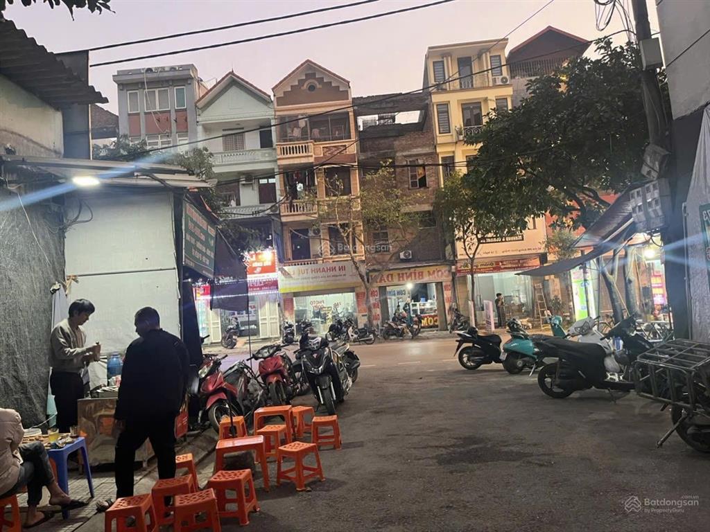 Bán 35m2 đất văn quán phân lô vỉa hè ô tô tránh k lỗi lầm xung quanh vô vàn tiện ích