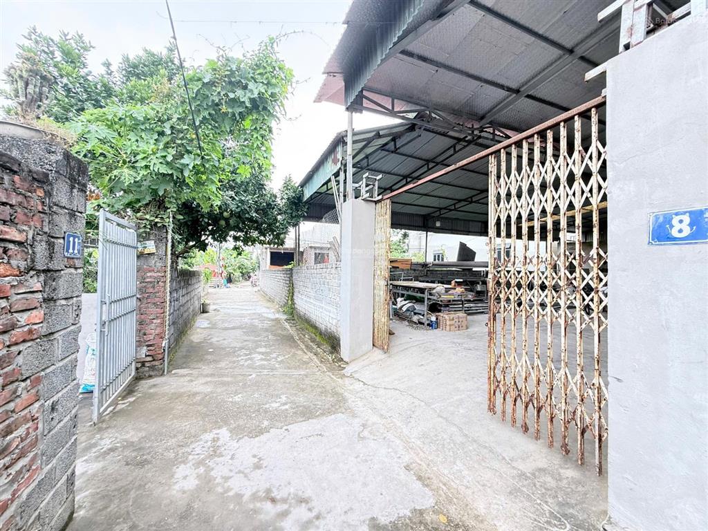Cần bán 2 mảnh đất mỹ đức 80m2  mt 5.1m, đường thông, ô tô vào, cách vđ 5 vài trăm m, sát nvh thôn